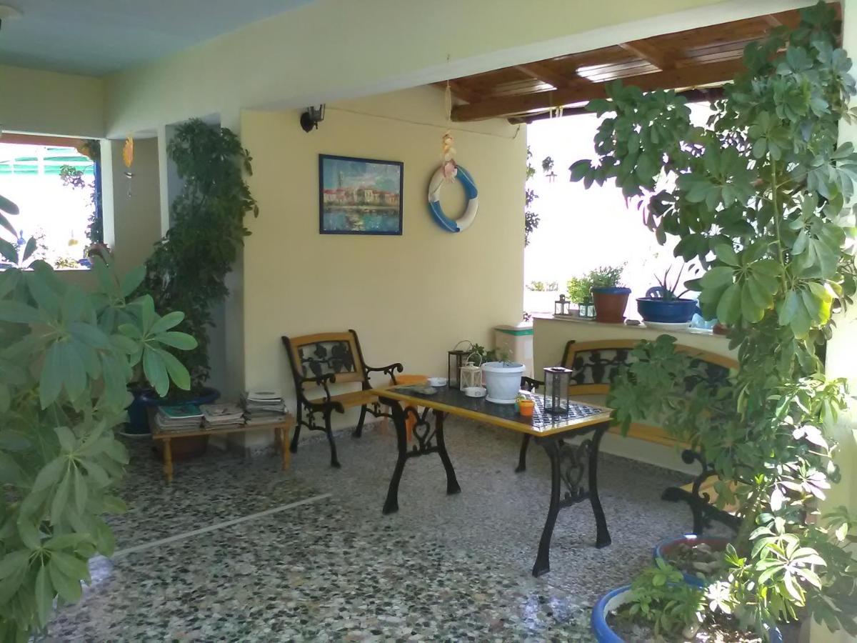 Kotsifas Rooms Tirós Buitenkant foto