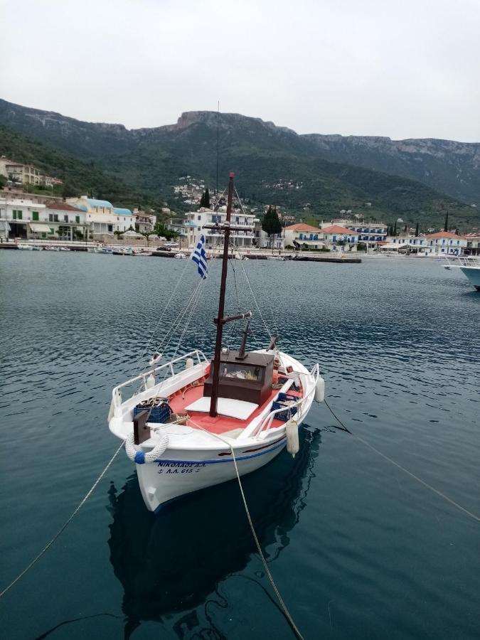 Kotsifas Rooms Tirós Buitenkant foto