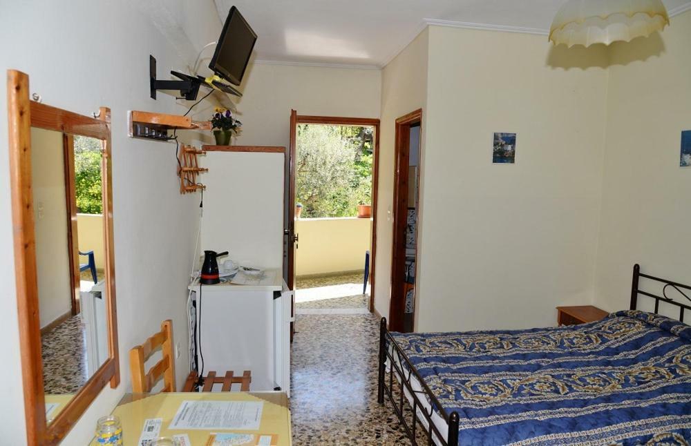 Kotsifas Rooms Tirós Buitenkant foto