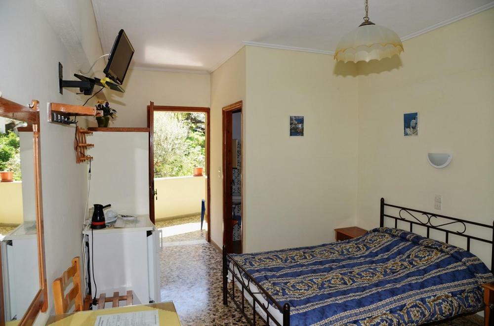 Kotsifas Rooms Tirós Buitenkant foto