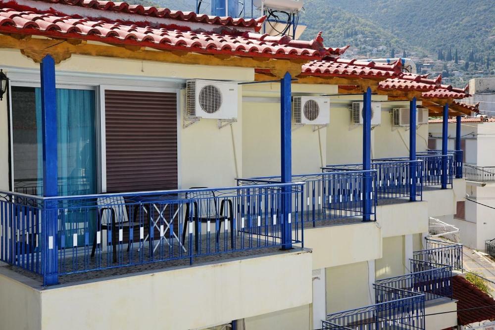 Kotsifas Rooms Tirós Buitenkant foto